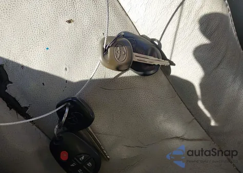 2011 Toyota Sienna Le z USA, uszkodzony, nr VIN 5TDJK3DC5BS019471